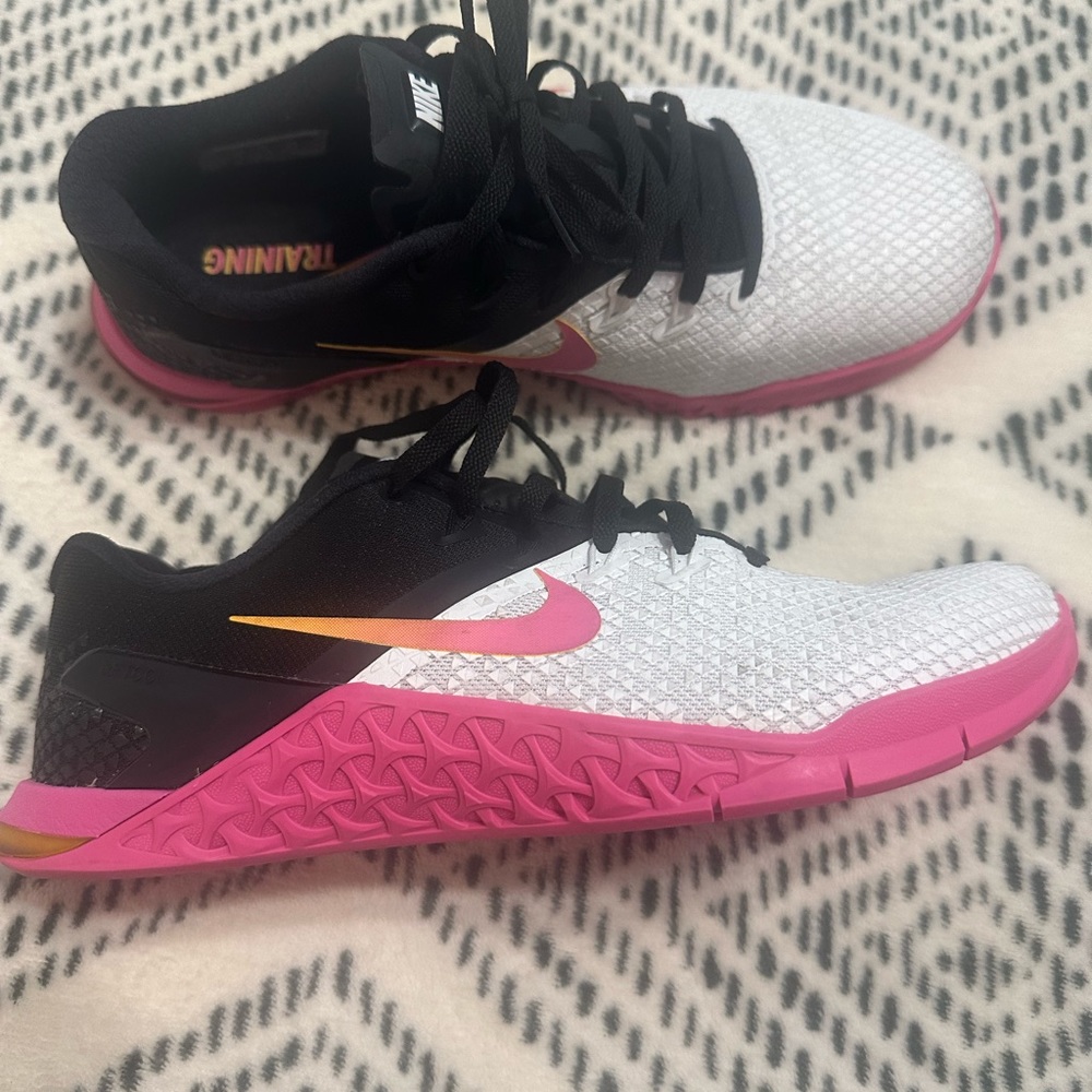 Nike Metcon Size 9 Women